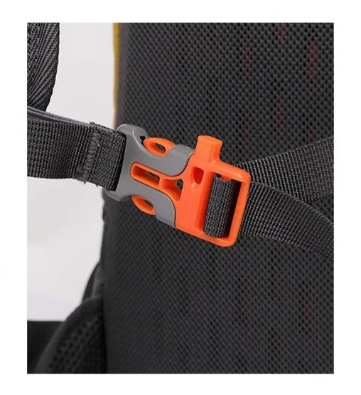 Wasserabweisender Trekkingrucksack mit vielen Taschen